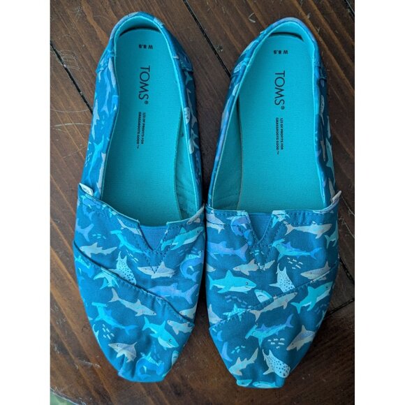 Toms Shoes - Toms Womens Shark Print Slip-On Shoes W8.5 Canvas Casual Flats Blue/Multicolor